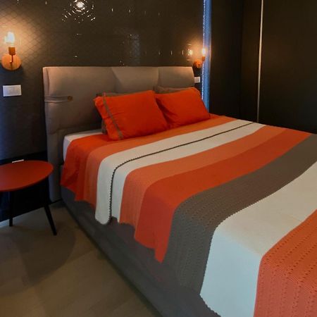 Stylish Apartment, Skopje Centre - Private Parking - Panoramic Views Екстер'єр фото