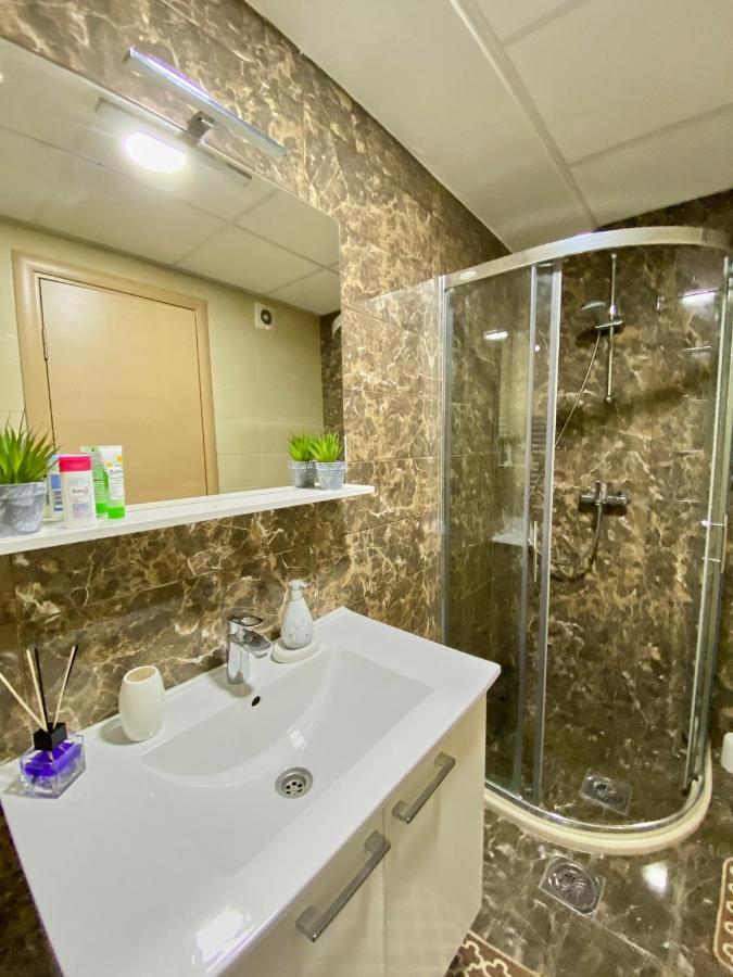 Stylish Apartment, Skopje Centre - Private Parking - Panoramic Views Екстер'єр фото